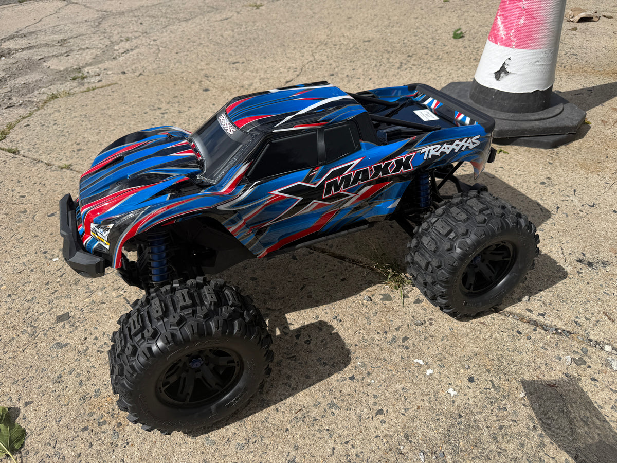 2026 Traxxas X-Maxx 8S Blue