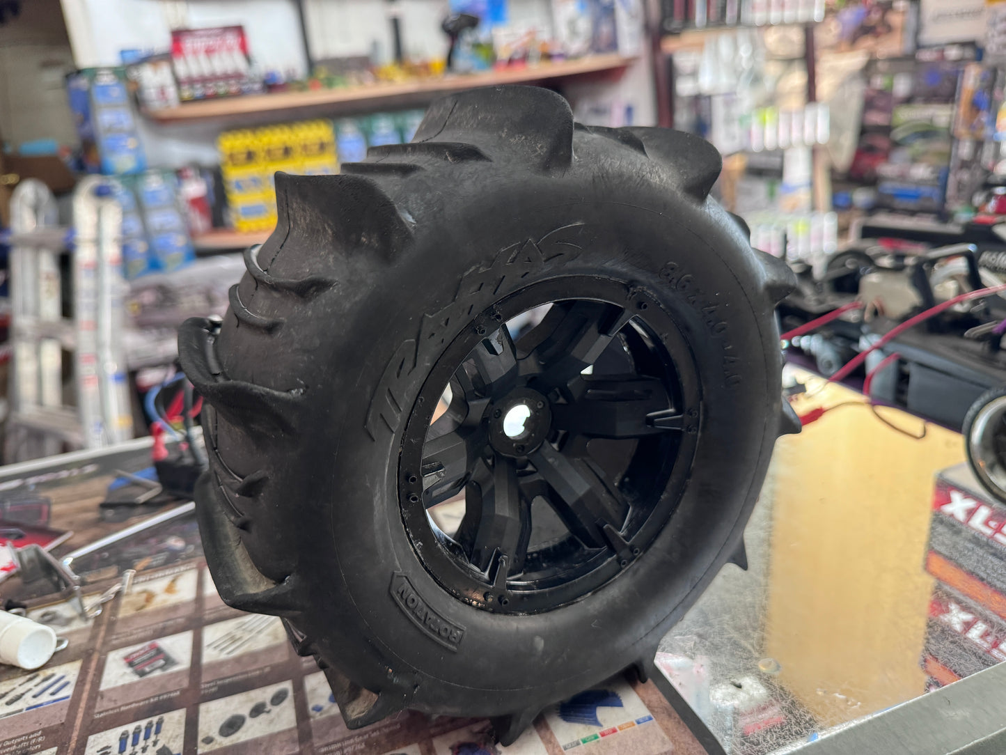 Used Traxxas Xmaxx or XRT Paddle wheel tire ( 1 piece )